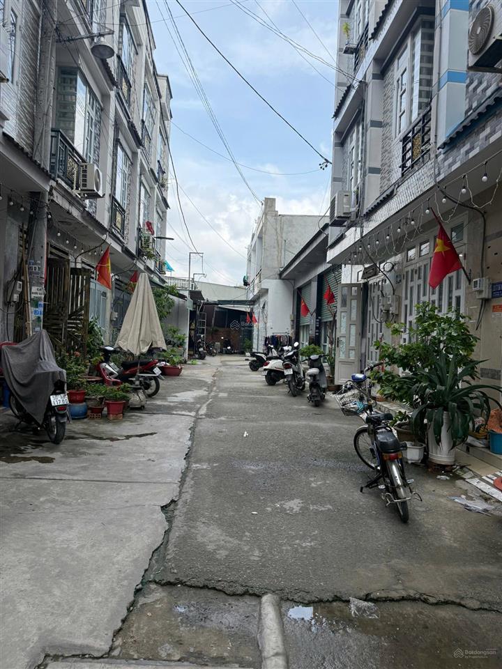 Bán nhà tân thới hiệp hẻm xe hơi quay đầu ngang 10m q12
