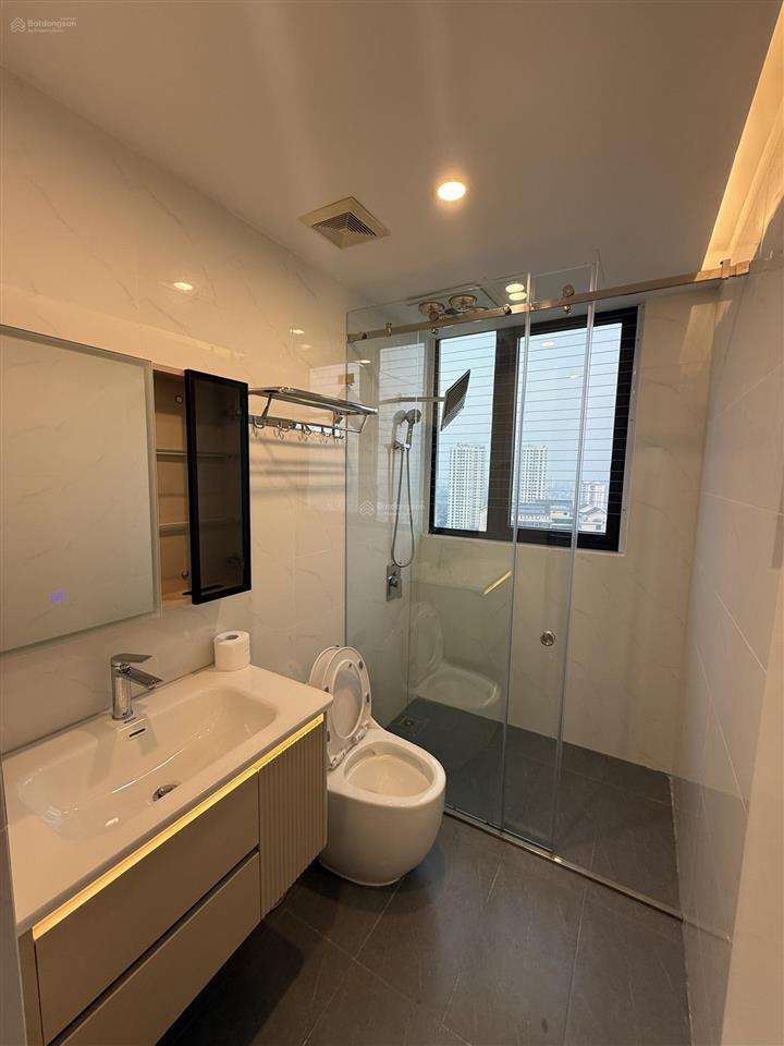 Bán nhanh căn góc 80m2 sổ 2pn 2vs tại cc thông tấn xã, tầng trung bc đông nam full đồ chỉ 6,85tỷ