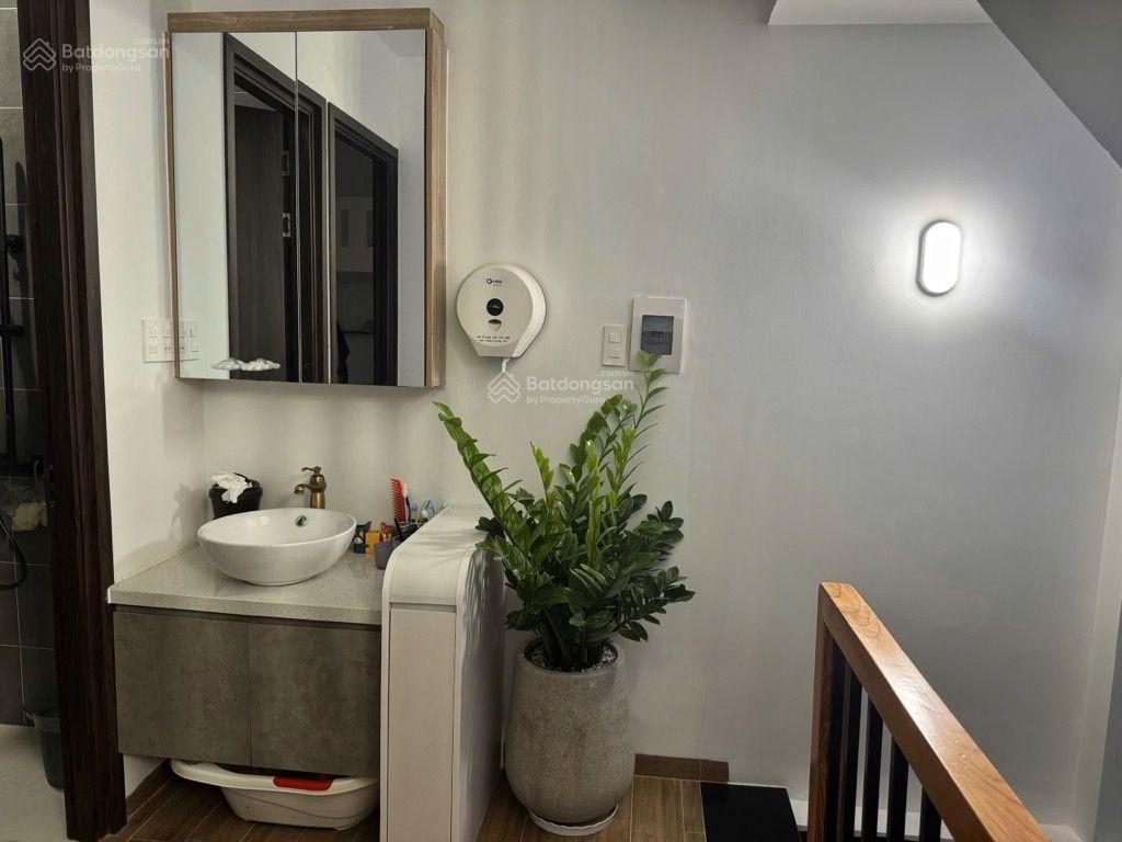 Siêu phẩm  ngang 5  tại chiến lược  đủ công năng  chỉ nhỉnh 5t