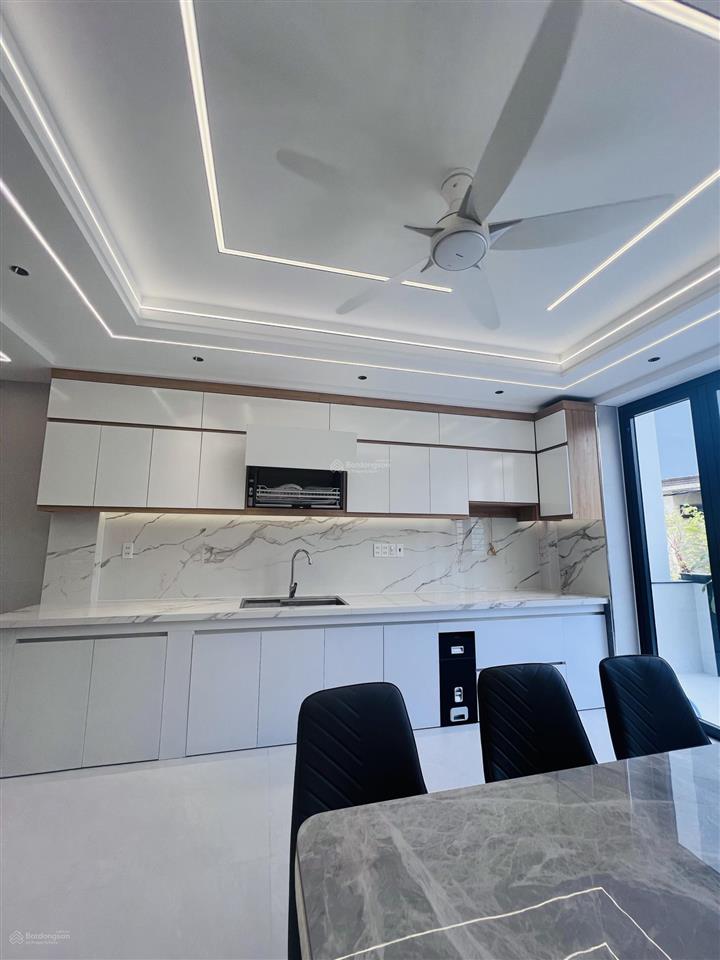 Ngay hương lộ 2  dtsd hơn 200m2  phù hợp cả đại gia đình