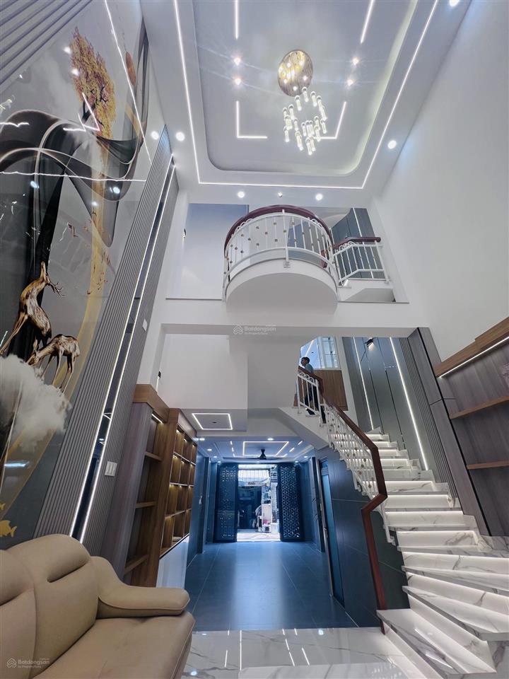 Ngay hương lộ 2  dtsd hơn 200m2  phù hợp cả đại gia đình