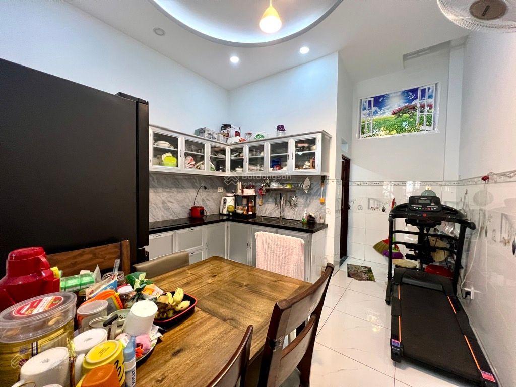 Giáp tân phú  gần aeon  nhà sẵn kết cấu 180m2  nhỉnh 6t còn thương lượng