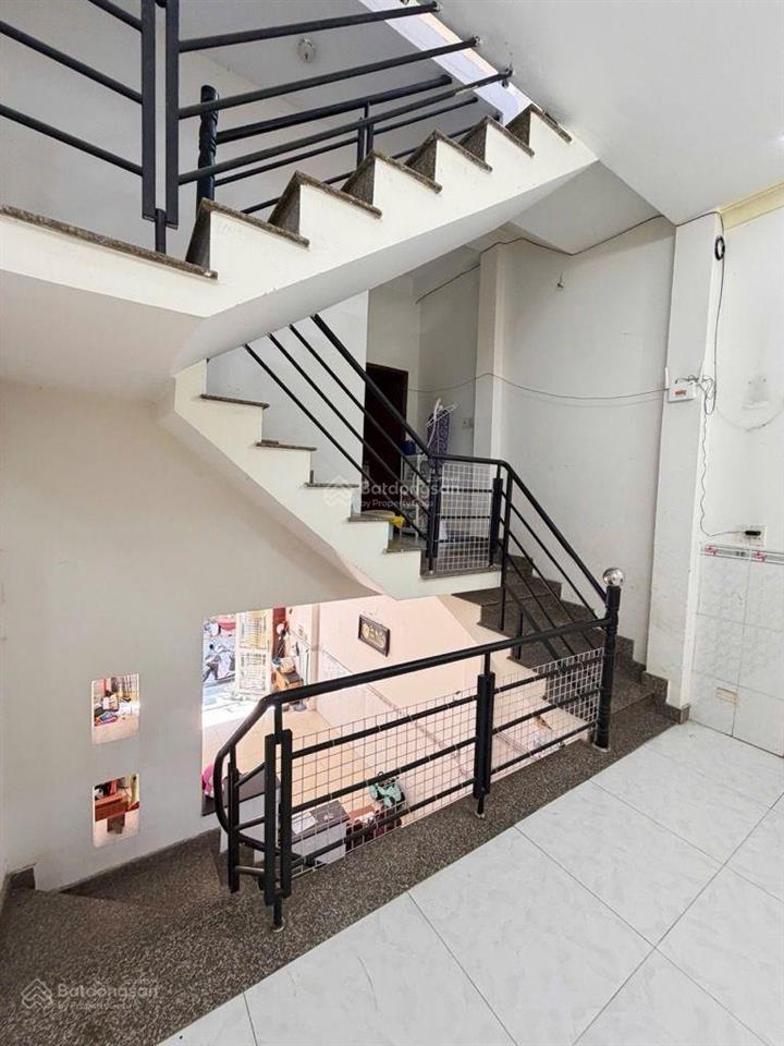 Gần kênh tham lương  khu đô thị mới tương lai