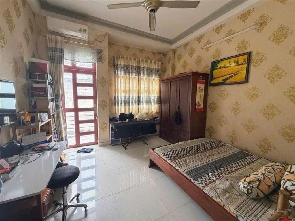 Nhà tốt 4 tầng ngay bình long  giáp nguyễn sơn  thương lượng tốt