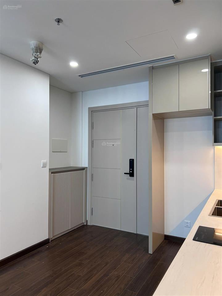 Bán gấp căn 2pn + , diện tích 63m2, 5.5 tỷ , masteri west heights (nhà mới 100%)