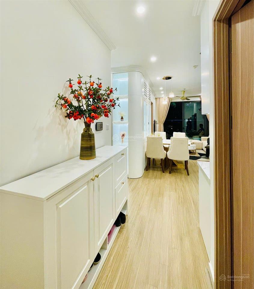Chính chủ bán nhanh căn 2n  2vs 55m2, 3,9 tỷ đầy đủ nội thất đẹp tại vinhomes smart city