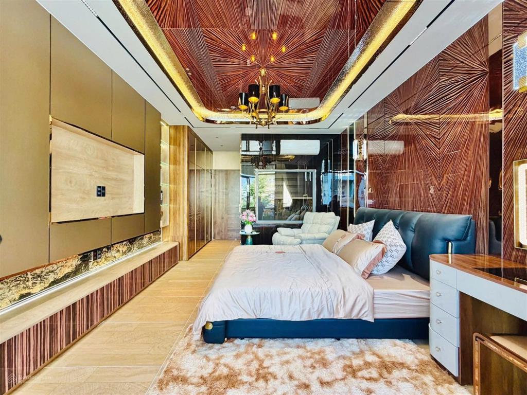 Hàng hiếm ngay cư xá phú lâm d, 80m2, 5 tầng btct,5 phòng nội thất xịn, có thang máy, kế st mega