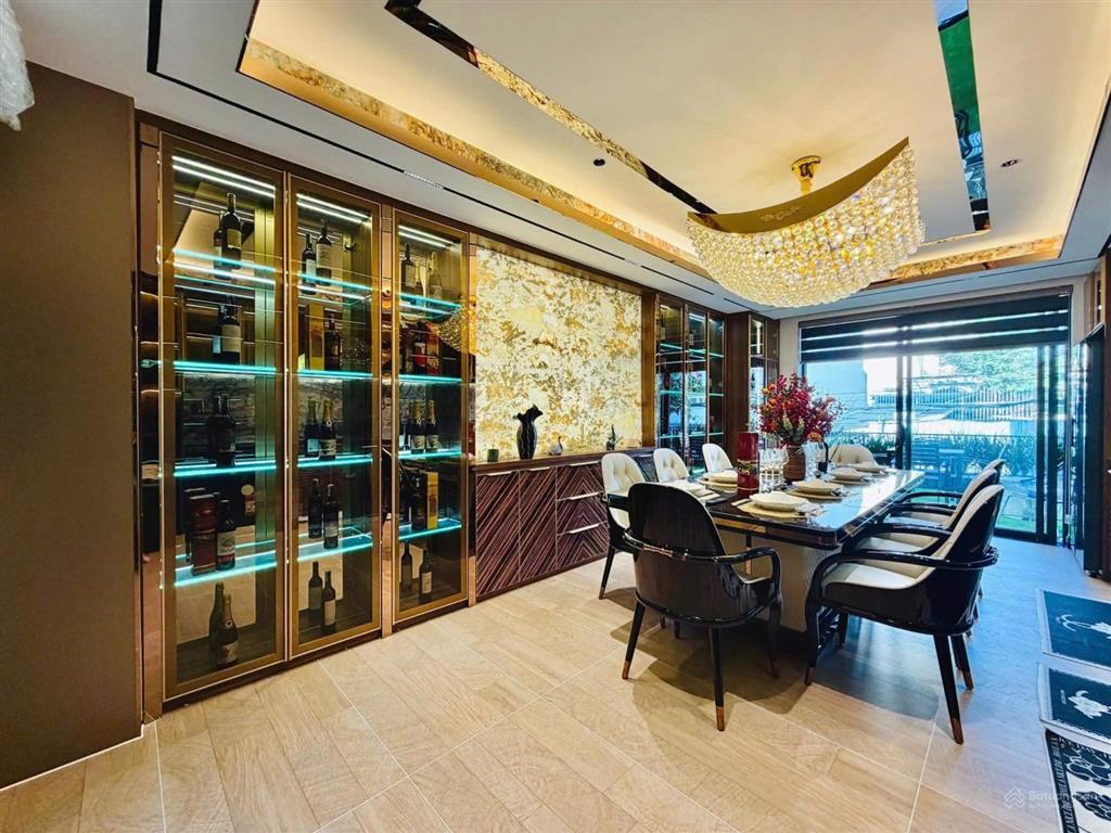 Hàng hiếm ngay cư xá phú lâm d, 80m2, 5 tầng btct,5 phòng nội thất xịn, có thang máy, kế st mega
