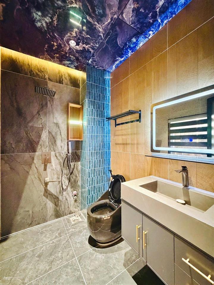 Hàng hiếm ngay cư xá phú lâm d, 80m2, 5 tầng btct,5 phòng nội thất xịn, có thang máy, kế st mega