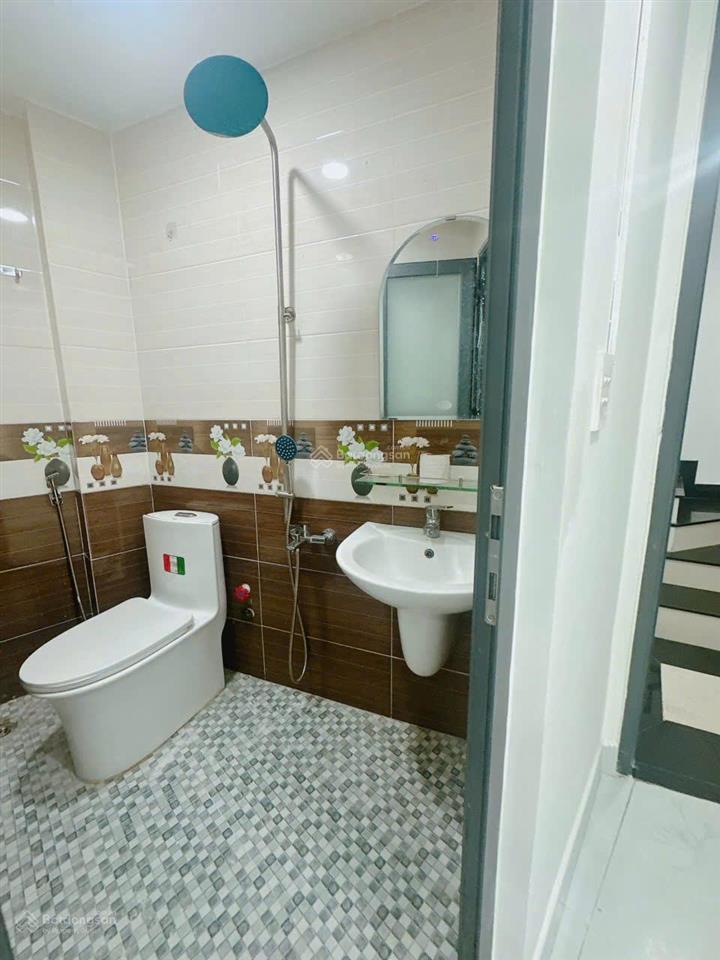 Hàng mới đầu năm 2026. nhà 40m2 lê văn sỹ, phú nhuận gần nhà thờ 3 chuông. xây 3 tầng, bán 2 tỷ 550