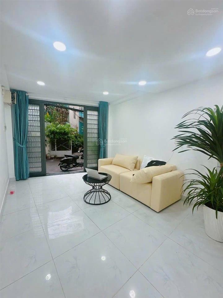 Hàng mới đầu năm 2026. nhà 40m2 lê văn sỹ, phú nhuận gần nhà thờ 3 chuông. xây 3 tầng, bán 2 tỷ 550