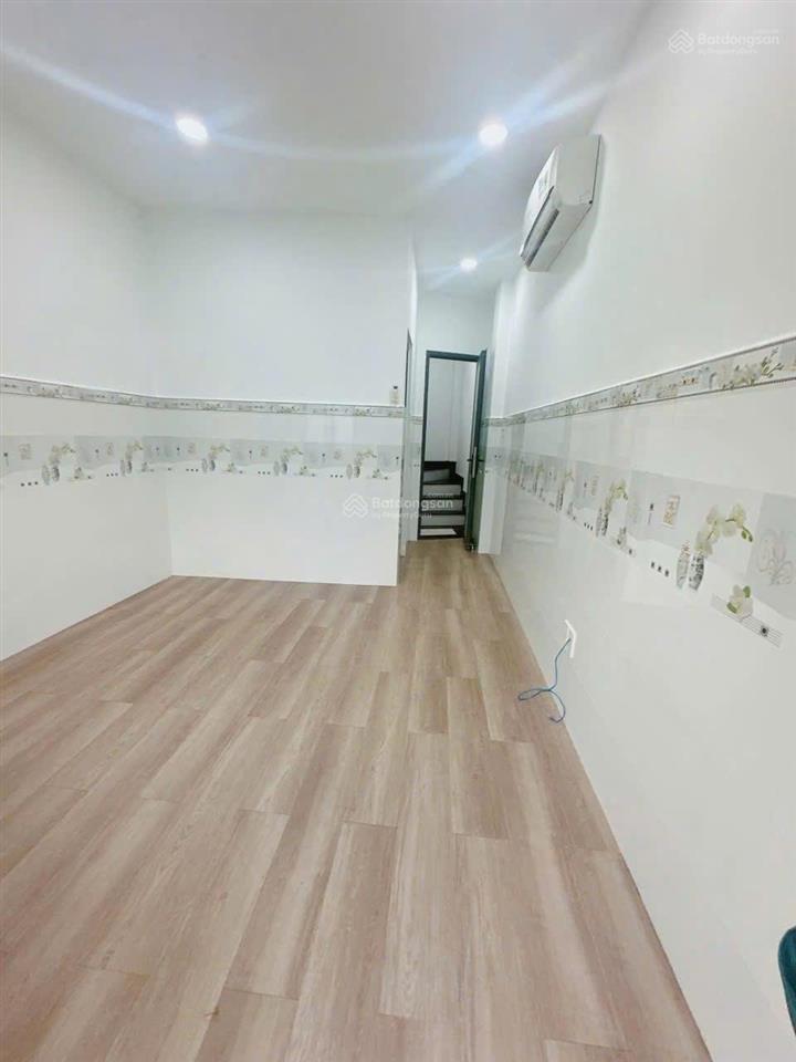 Hàng mới đầu năm 2026. nhà 40m2 lê văn sỹ, phú nhuận gần nhà thờ 3 chuông. xây 3 tầng, bán 2 tỷ 550