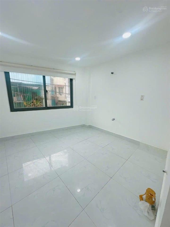 Hàng mới đầu năm 2026. nhà 40m2 lê văn sỹ, phú nhuận gần nhà thờ 3 chuông. xây 3 tầng, bán 2 tỷ 550