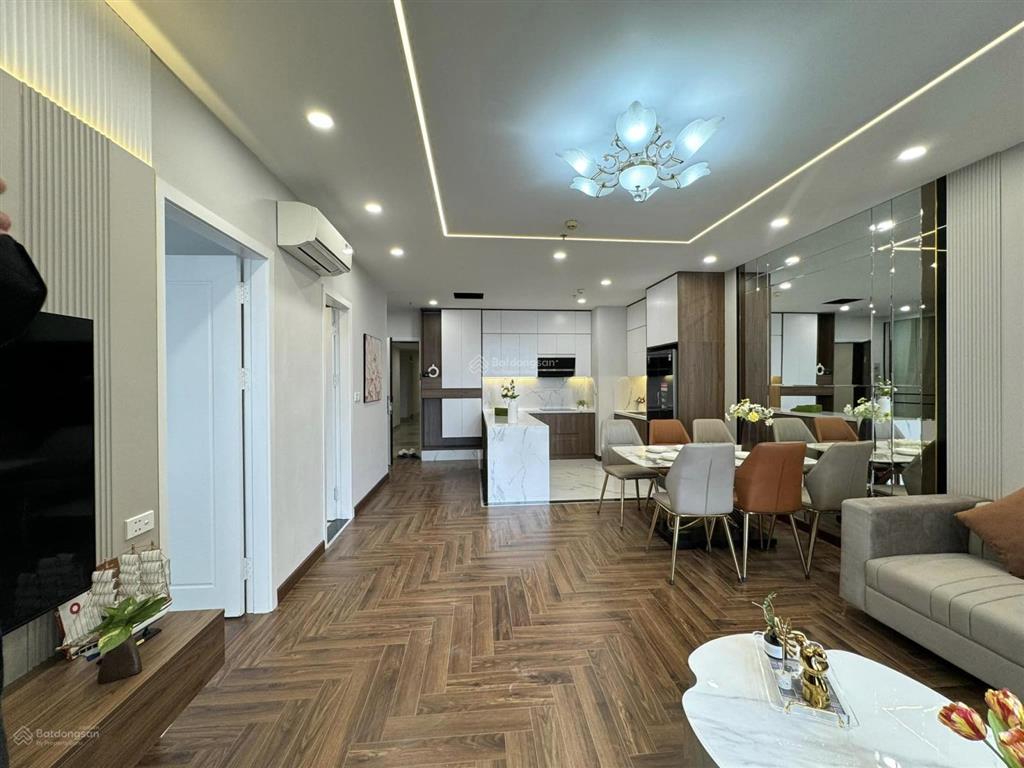 Bán chcc eco lake view 32 đại từ. dt 112m2 có 3pn 2wc căn góc cực đẹp view hồ linh đàm