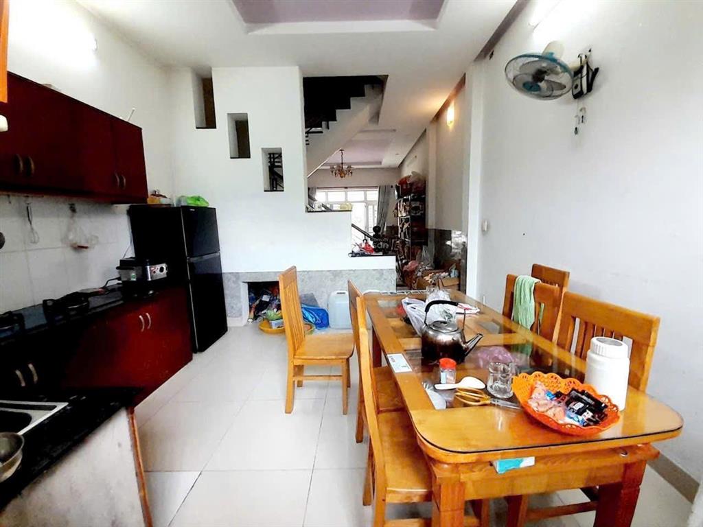 Nhà đẹp, giá ngộp, hxh, gần phạm văn đồng, 60m2, 3tầng, 3pn, sẵn dòng tiền 10 tr,tháng, nhỉnh 6tỷ