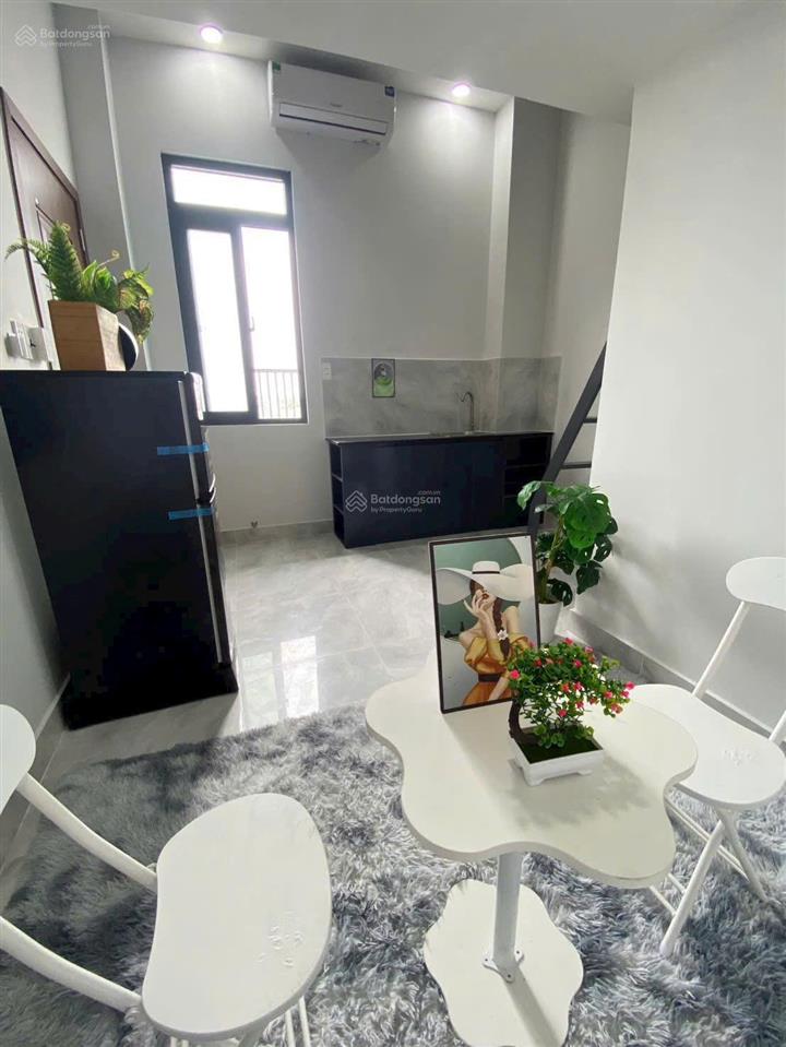 Nhà 3 tầng, ngay chợ thủ đức, thu nhập 25 tr,tháng, 54m2, hxh, 6 pn, full nội thất, chỉ 7,9tỷ