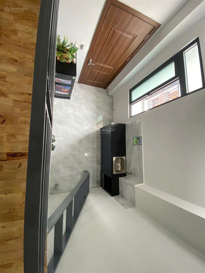 Nhà 3 tầng, ngay chợ thủ đức, thu nhập 25 tr,tháng, 54m2, hxh, 6 pn, full nội thất, chỉ 7,9tỷ