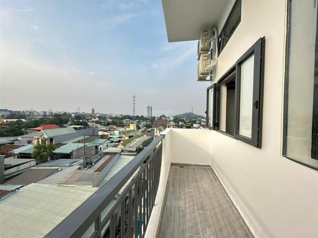 Nhà 3 tầng, ngay chợ thủ đức, thu nhập 25 tr,tháng, 54m2, hxh, 6 pn, full nội thất, chỉ 7,9tỷ