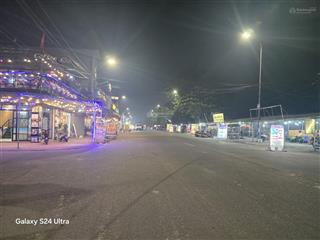 * trại cúp  bình xuyên .
nhà 2 tầng  kinh doanh sẵn dòng tiền . chỉ 4,x tỷ .