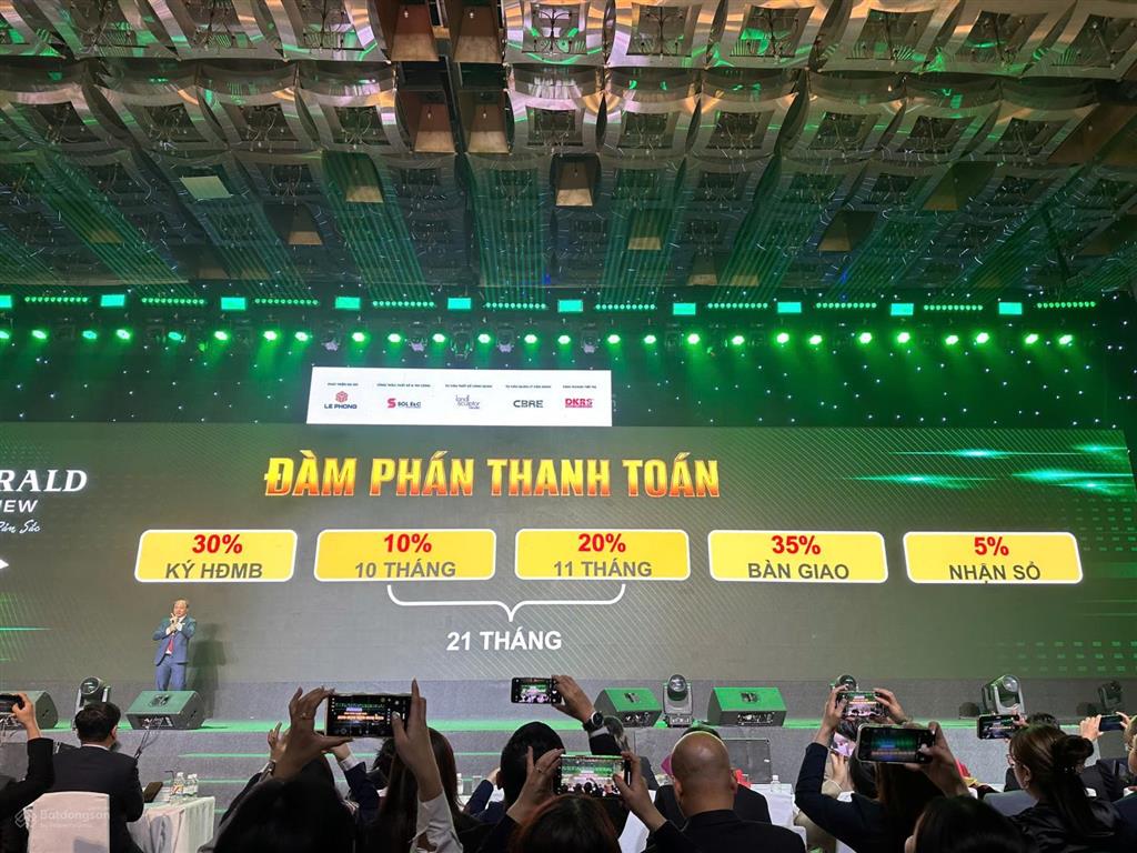 Người trẻ mua nhà kiểu mới 9 triệu/tháng sở hữu căn hộ emerald garden view