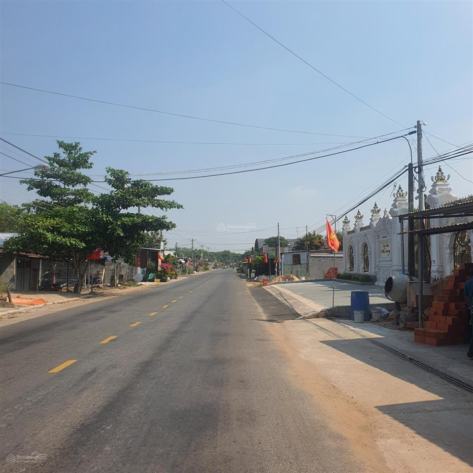 Đất ngộp 6x40m = 240m2 sổ riêng thổ cư sát chợ, đường nhựa 12m giá 660tr