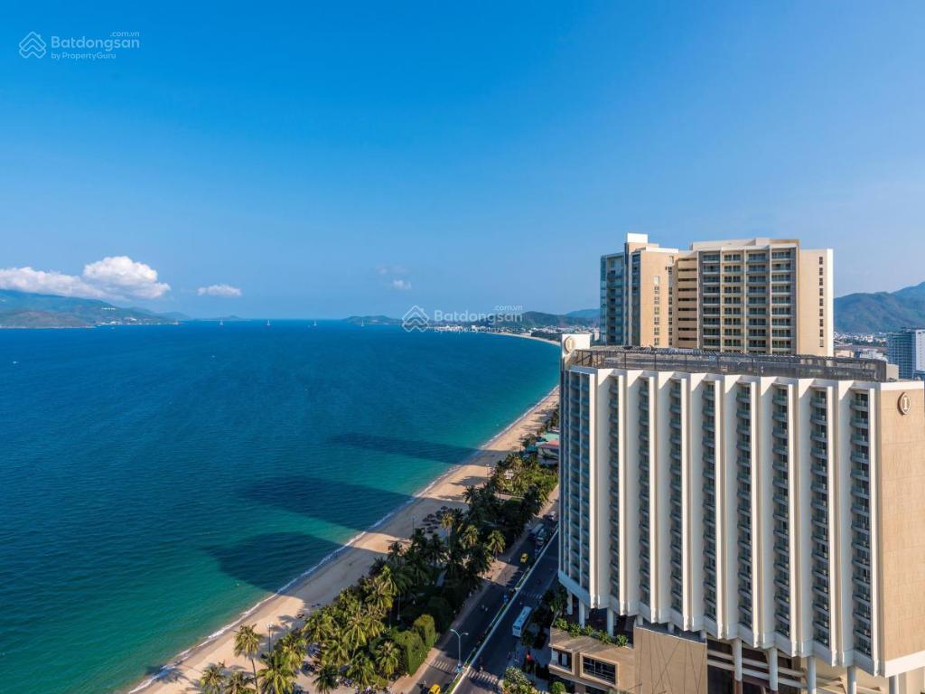 Chỉ 2ty1 bán nhanh căn studio view biển có sổ, tầng 11, đông nam  20 trần phú