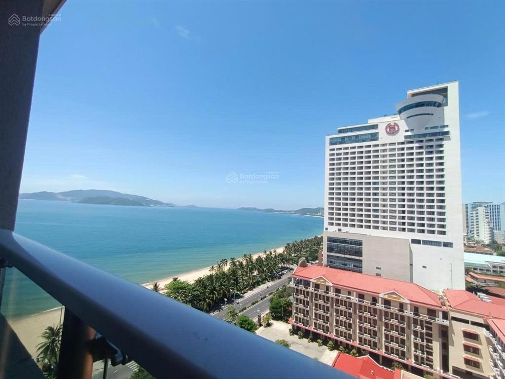 Chỉ 2ty1 bán nhanh căn studio view biển có sổ, tầng 11, đông nam  20 trần phú