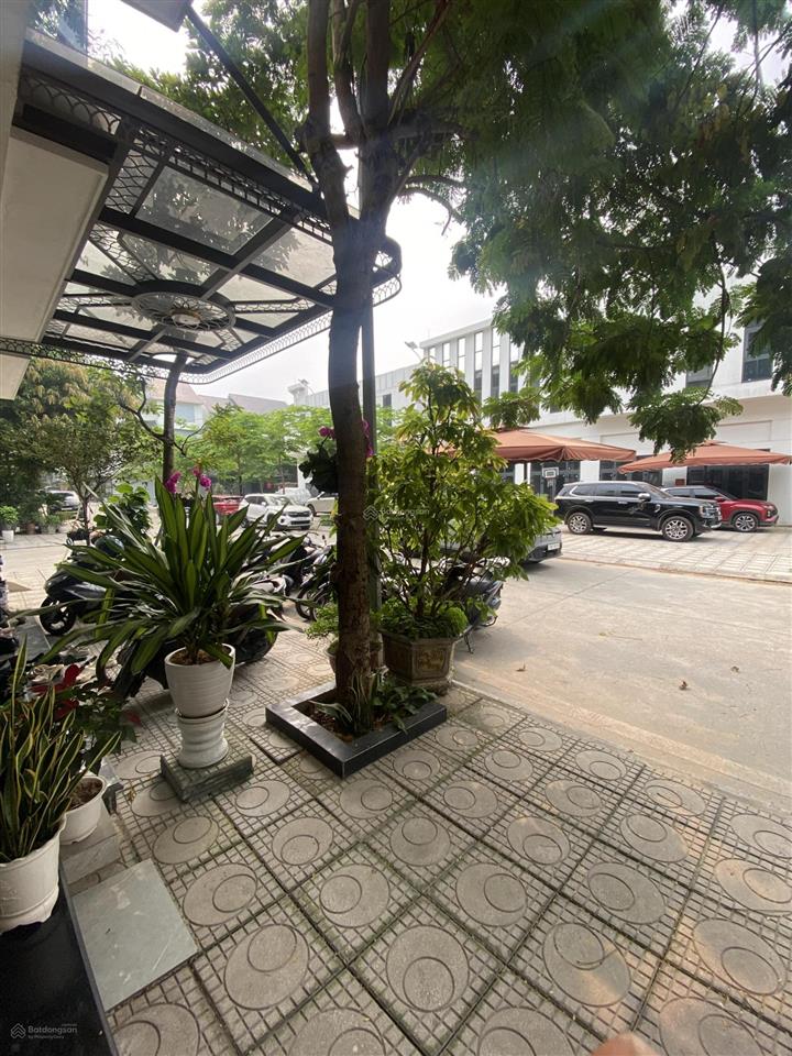 Chính chủ chuyển đổi nhu cầu lên căn lớn hơn nên bán liền kề 75m tại khu đô thị geleximco