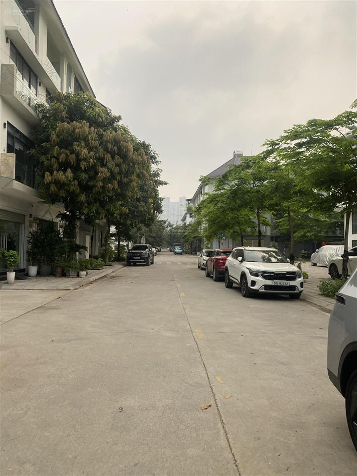 Chính chủ chuyển đổi nhu cầu lên căn lớn hơn nên bán liền kề 75m tại khu đô thị geleximco
