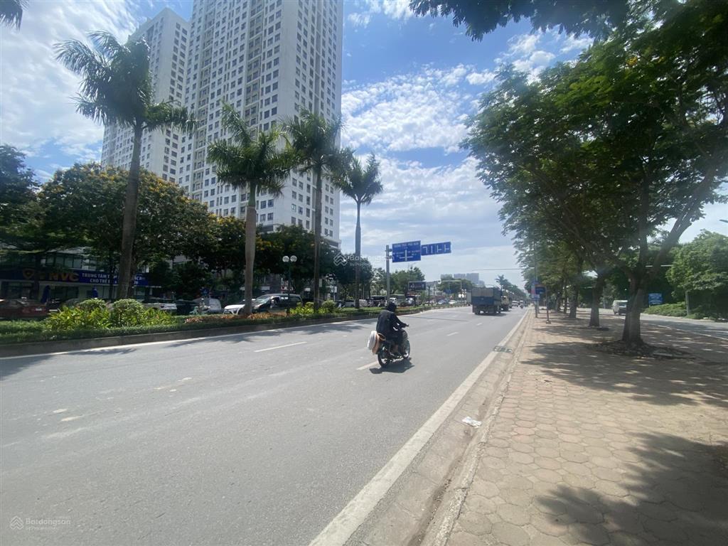 Bán nhà riêng đẹp tại đ.lê trọng tấn, 18,5 tỷ, 120m2, nhiều tiện ích