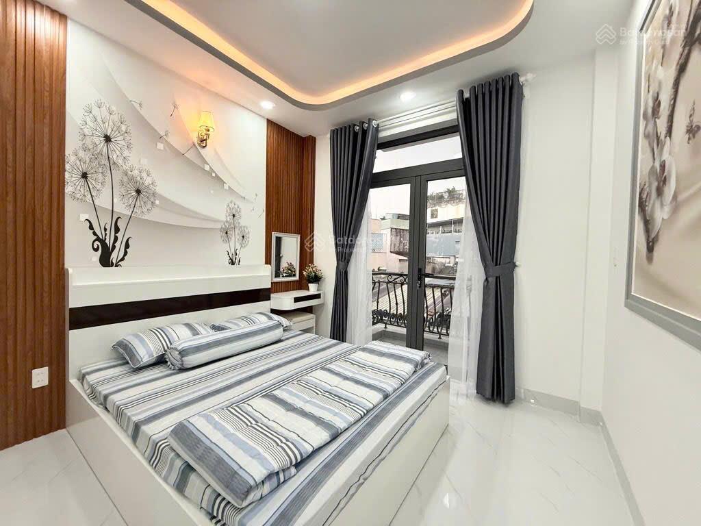 Nhà gò vấp giáp ranh pn  hẻm xe hơi 7 chỗ  50m2 (3.5x15)  4 tầng  nhà mới dọn vào ở ngay