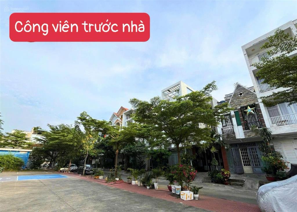 Bán nhà đối diện công viên bình lợi  gần sông sài gòn cực đẹp  dt 64m² + 5 tầng giá nhỉnh 9 tỷ