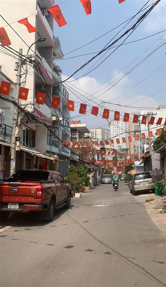Bán lô đất ngang 6m cn 126m2 ngay công viên tầm vu quốc lộ 13 qhxd hầm 7 tầng giá 15,5 tỷ tl