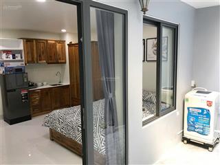 Cho thuê căn hộ ban công, q1, đường trần hưng đạo, gần công viên 23/9, cầu nguyễn văn cừ