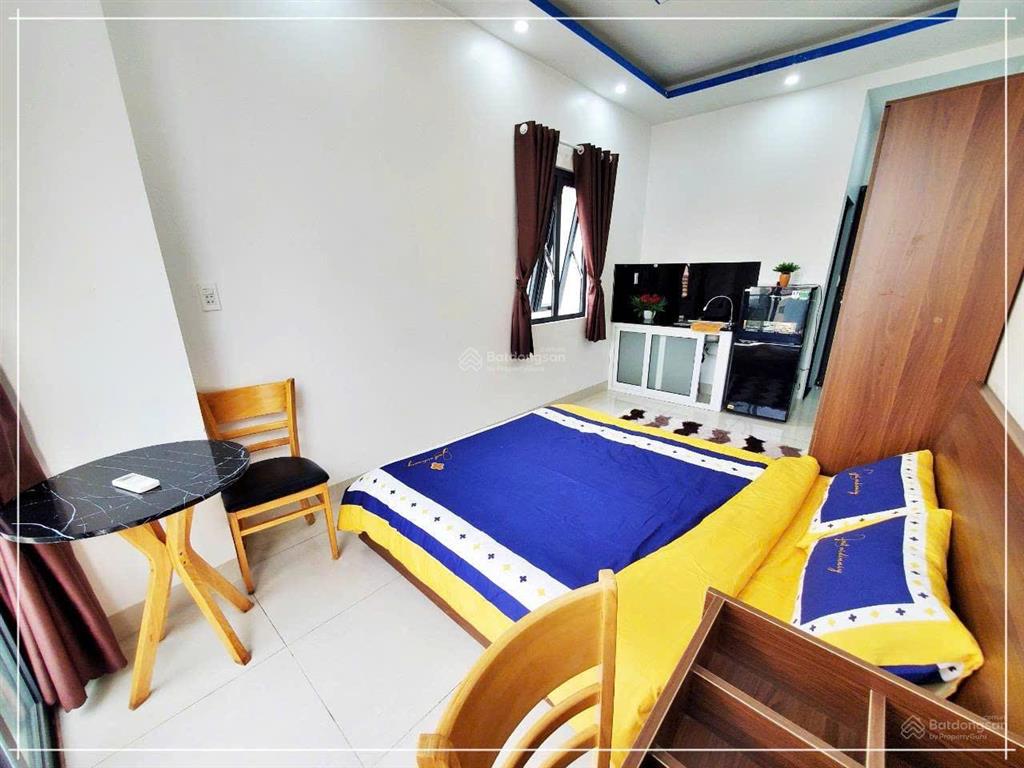 Cho thuê căn hộ ban công, q4, đường khánh hội, gần cầu kênh tẻ, cầu ông lãnh, công viên khánh hội