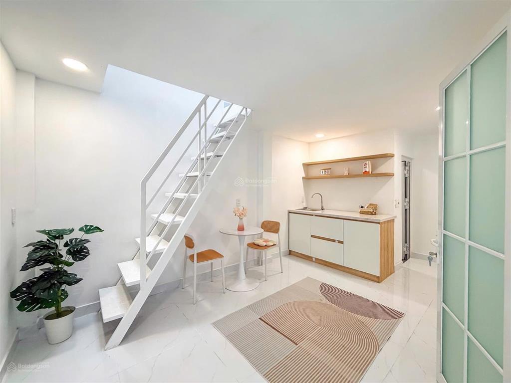 Cho thuê căn hộ duplex, 2pn ban công, q4, đường tôn thất thuyết, gần cầu kênh tẻ, chợ 200