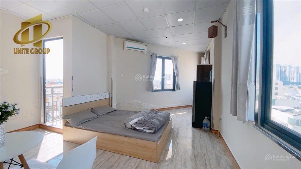 Cho thuê căn hộ ban công, q4, đường xóm chiếu, gần đh nguyễn tất thành, cầu tân thuận, chợ 200