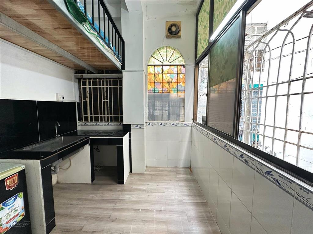 Cho thuê căn hộ duplex (gác), q10, đường ngô gia tự, gần đh kinh tế (ueh), đh y dược, vạn hạnh mall