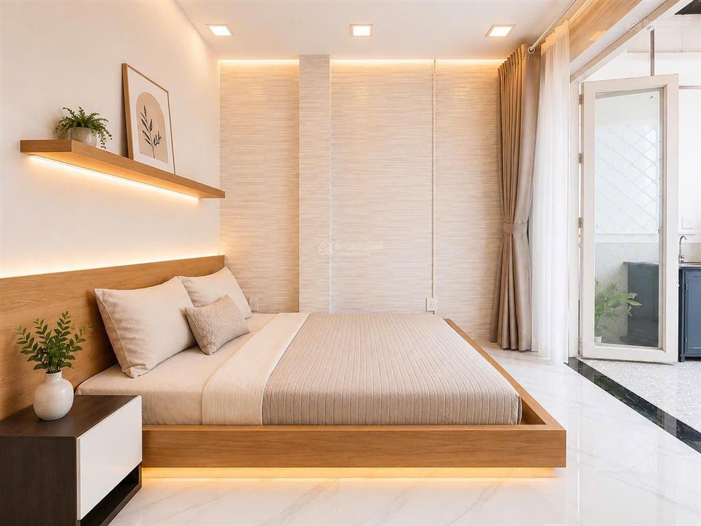 Cho thuê căn hộ ban công, tách bếp, quận 5, đường an bình, gần đh kinh tế, cầu nguyễn tri phương