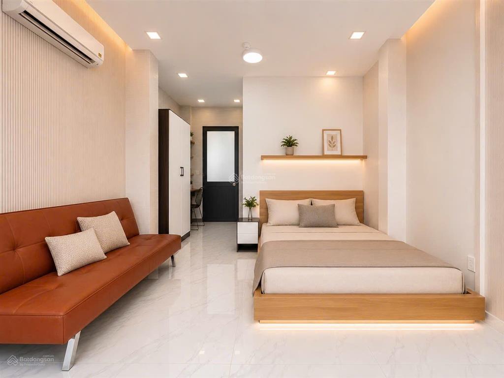 Cho thuê căn hộ ban công, tách bếp, quận 5, đường an bình, gần đh kinh tế, cầu nguyễn tri phương