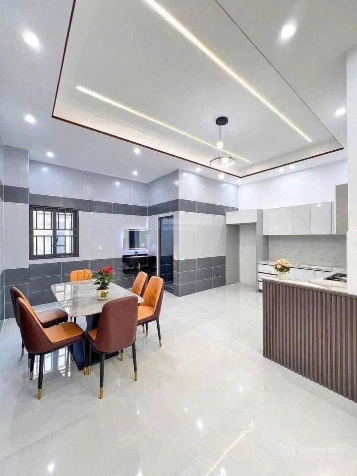 Cần bán nhanh nhà đường nguyễn hữu trí, chợ đệm, bình chánh dt 80m2, shr