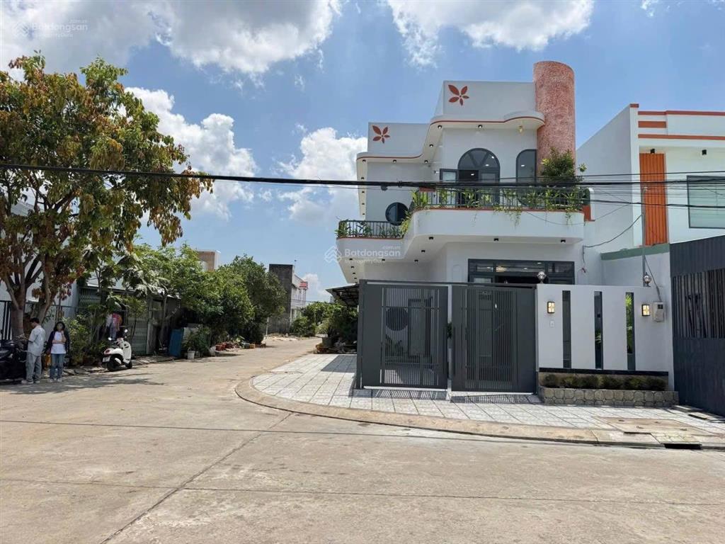 Bán nhanh nhà đường trịnh quang nghị q8, dt 110 m2, giá thương lượng mạnh, sổ hồng riêng