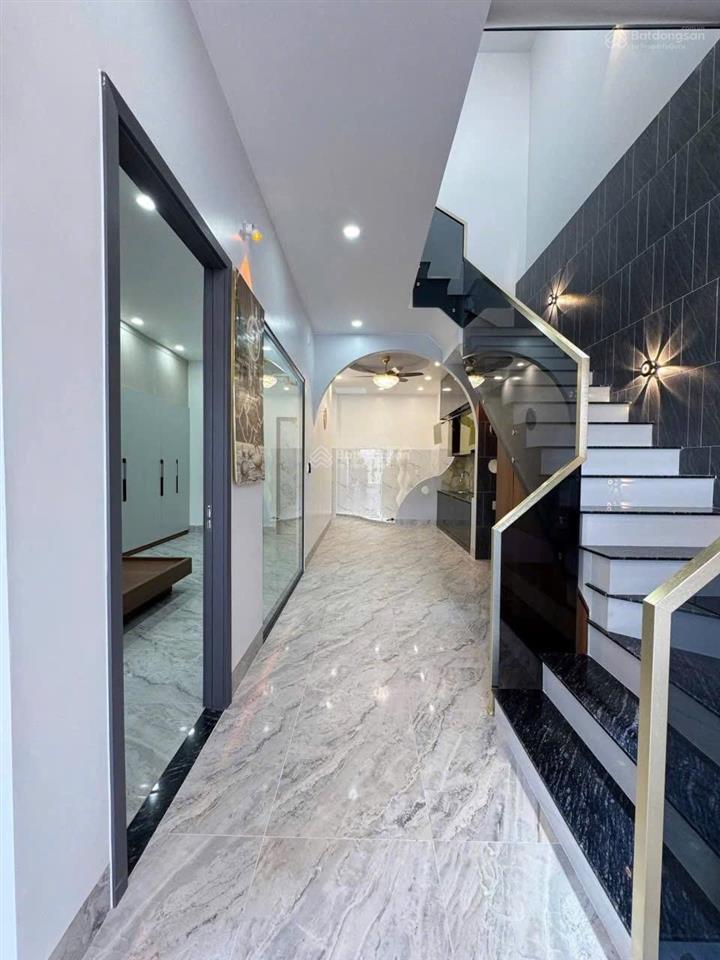 Bán nhanh nhà đường trịnh quang nghị q8, dt 110 m2, giá thương lượng mạnh, sổ hồng riêng