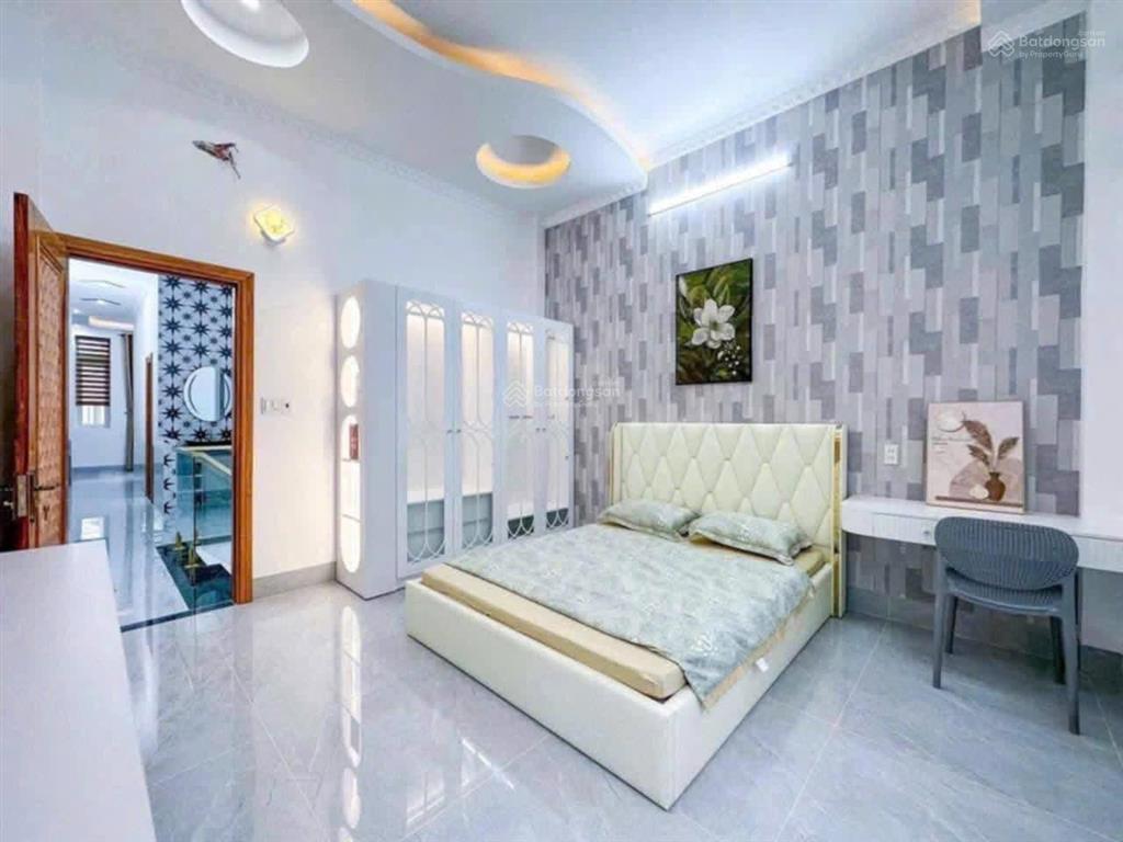 Bán nhanh nhà riêng đường phạm văn hai ngang 5m dài 23,4m, tổng 117 m2, shr