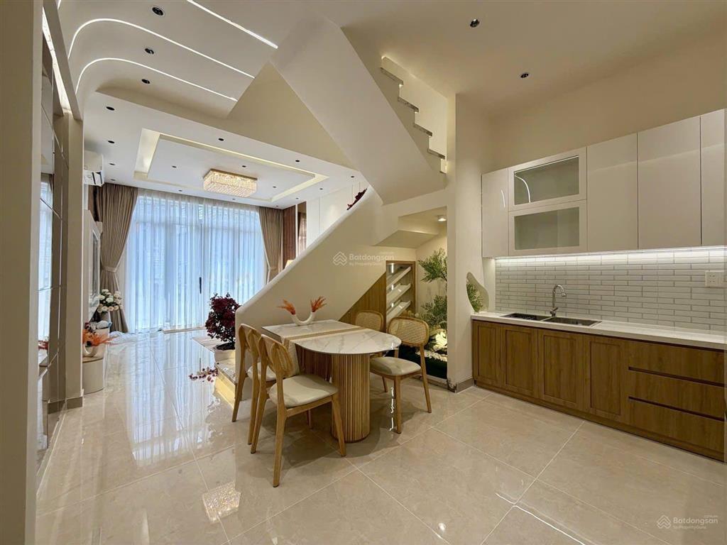 Siêu phẩm nhà trường đăng quế phú nhuận chỉ 2ty850  nhà chủ xây tâm huyết xách vali dọn vào ở ngay