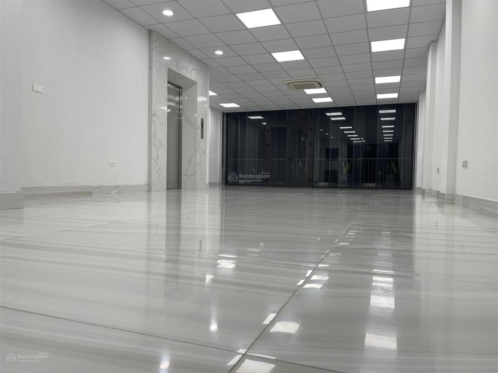 Cho thuê toàn bộ tòa nhà mới xây hiện đại mặt phố cầu diễn 150m2 x 8 tầng, mặt tiền 8m.