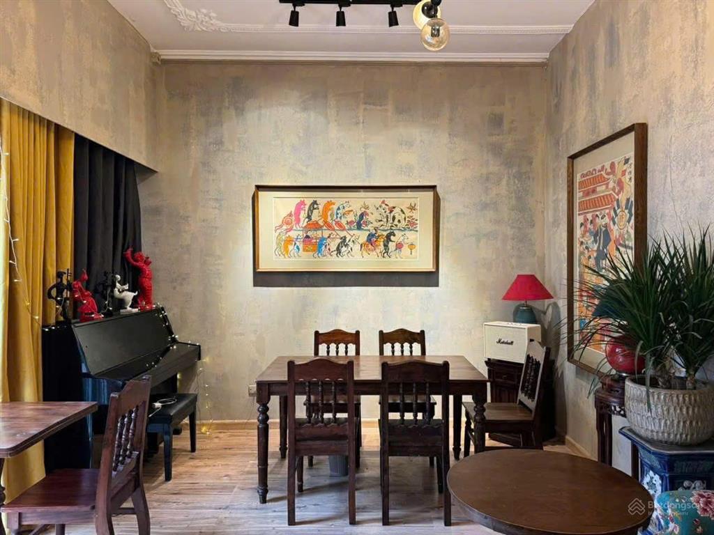 Cho thuê nhà mặt phố trần quốc toản 45m2 x 5 tầng, thích hợp làm spa, dưỡng sinh, văn phòng