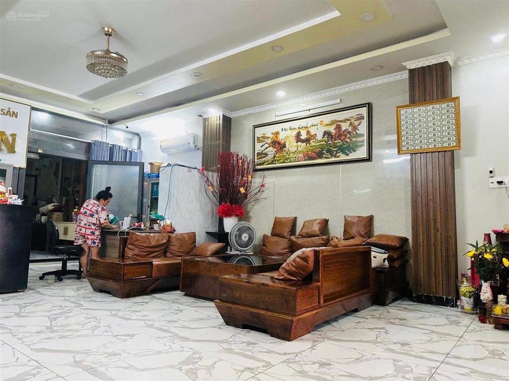 Giảm 1 tỷ  mtkd khu tên lửa  126m2 6x21m  4 tầng  giá còn 16 tỷ nhỉnh