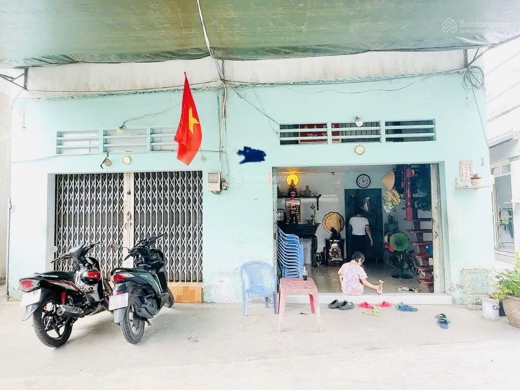 Bán nhà lê đình cẩn đoạn gần tên lửa 121m2 8.5x15m  7phòng cho thuê  shr  ko qh