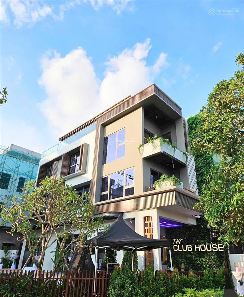 Bán biệt thự căn góc the meadow bình chánh 220m2 chỉ 30% nhận nhà ngay trả chậm 24 tháng 0% ls